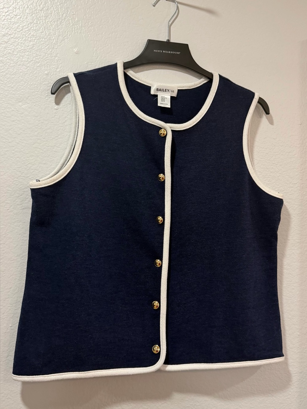 Bailey 44 Navy Tank with White Trim and Gold Buttons